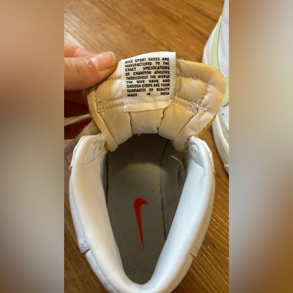 Nike Blazers - Picture 4 of 5